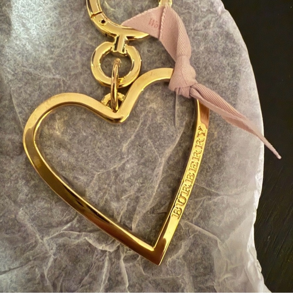 BURBERRY BAG CHARM KEY RING Gold /Restocking Silver